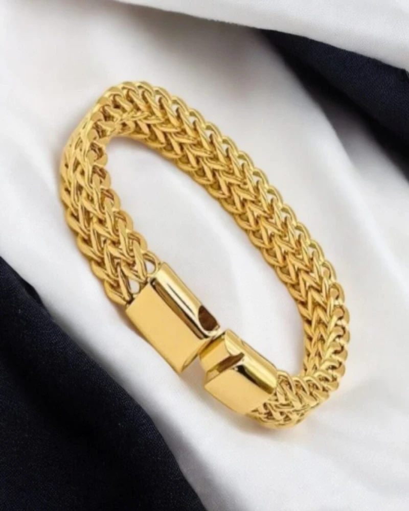 Pristine Artistry Raven...